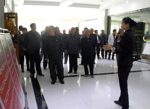 兗州區(qū)人大、政協(xié)領(lǐng)導(dǎo)蒞臨天意機(jī)械參觀考察